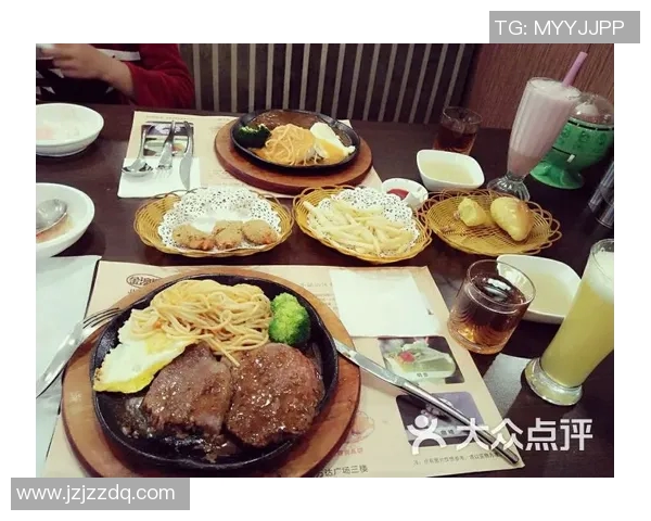 足球明星奢华享受黄金牛排背后的故事与美食文化探秘