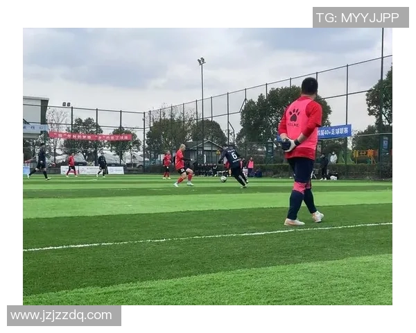 足球明星热爱中国文化与足球发展的深厚情感探讨