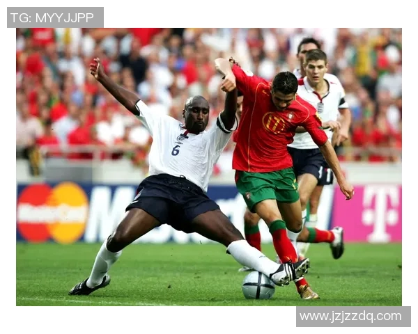 足球明星背影素材高清视频展示运动魅力与激情瞬间的完美捕捉